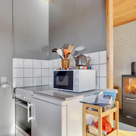 Three-bedroom In Vakantiehuis Oksbøl