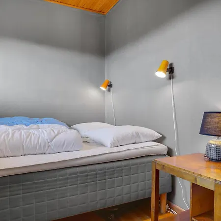 Three-bedroom In Vakantiehuis Oksbøl